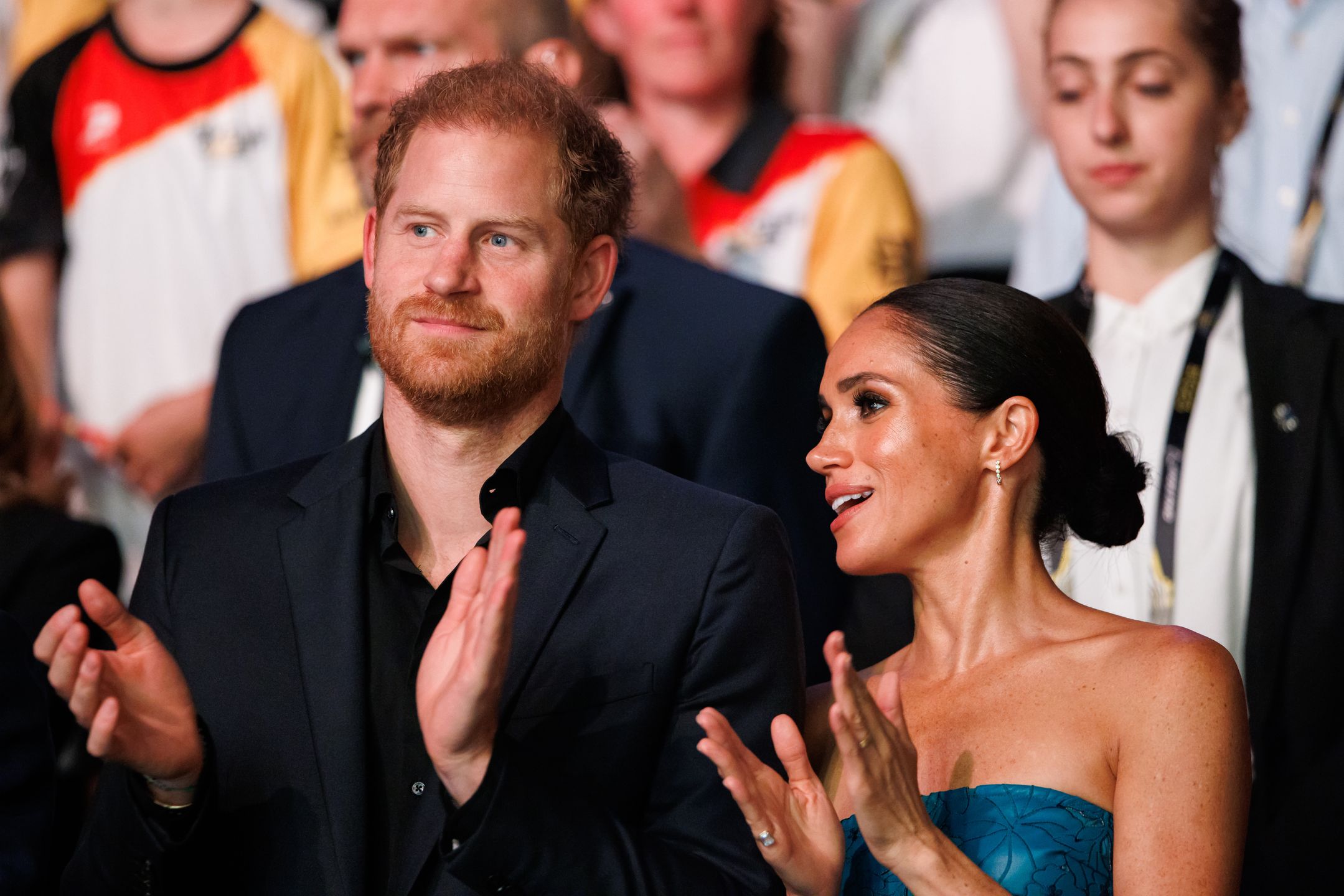 2023 Invictus Games DüsseldorfDUSSELDORF, GERMANY - SEPTEMBER 16: Prince Harry, Duke of Sussex and Meghan, Duchess of Sussex are seen during the closing ceremony of the Invictus Games Düsseldorf 2023 at Merkur Spiel-Arena on September 16, 2023 in Duesseldorf, Germany. (Photo by Joshua Sammer/Getty Images)Joshua Sammerbestof, topix