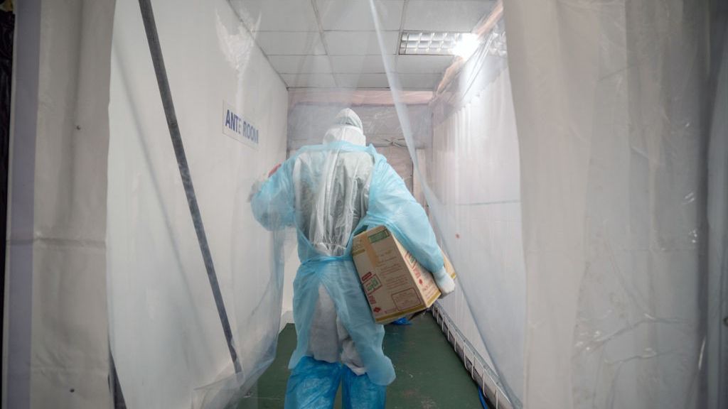 W dobie pandemii rośnie popularność teorii spiskowych