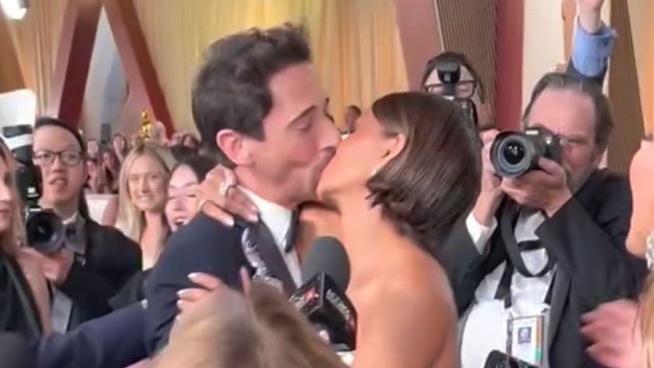 Halle Berry zrewanżowała się Adrienowi Brodyemu