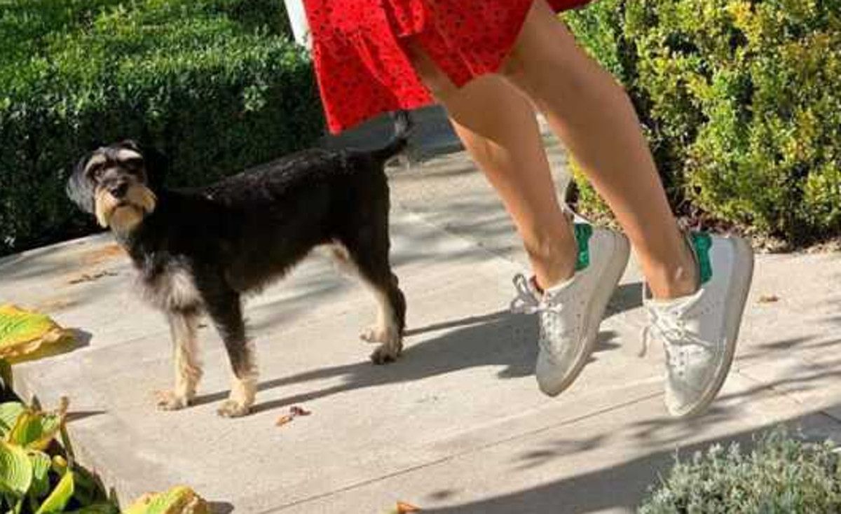 Małgorzata Kożuchowska w czerwonej sukience w groszki