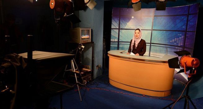 Afgańskie prezenterki telewizyjne muszą zakrywać twarze
