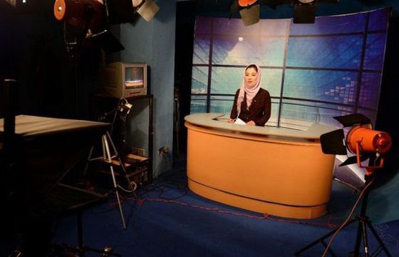Afgańskie prezenterki telewizyjne muszą zakrywać twarze
