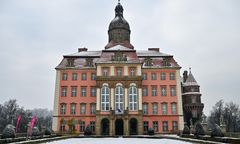 Tajemnice Zamku Książ: Od rezydencji Hochbergów po mroczny "Projekt Riese"