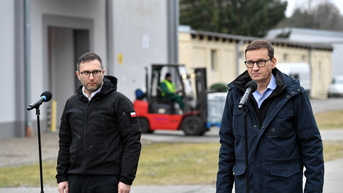 Micha� Kuczmierowski, Mateusz Morawiecki
Wojtek Jargi�o
konferencja, konferencja prasowa, pomoc, RARS, ukrainy, inwazja rosji w ukrainie, niemce, w sk�adnicy Rz�dowej Agencji Rezerw Strategicznych, Wojciech