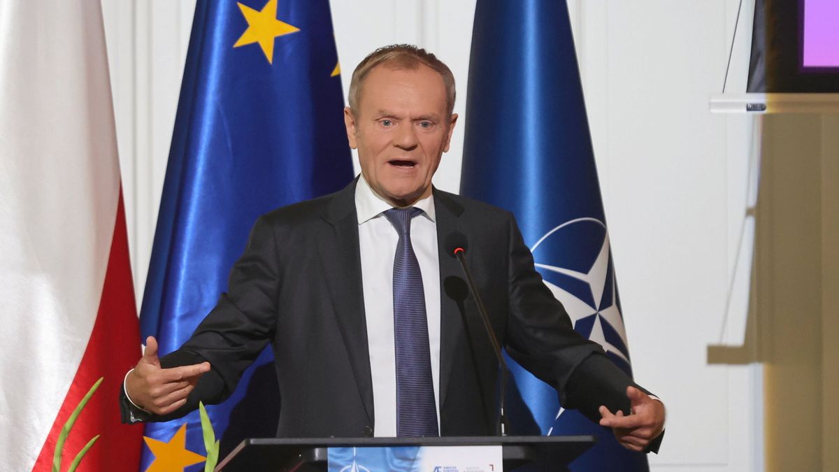Na zdjęciu Donald Tusk w trakcie konferencji prasowej