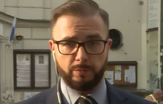 W „Wiadomościach” był pierwszym Polakiem lecącym do USA bez wizy. Teraz pracuje w TV Republika