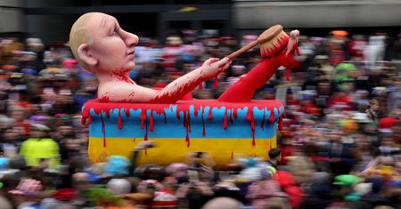 Putin w wannie wypełnionej krwią. A to nie był koniec