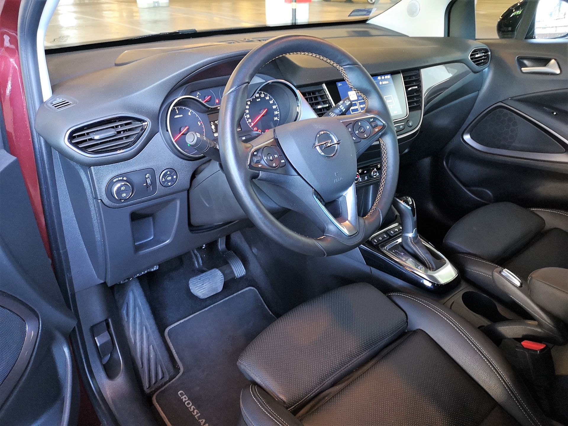 Opel Crossland X: System Multimedia Navi, kamery 180 stopni i asystent parkowania 20