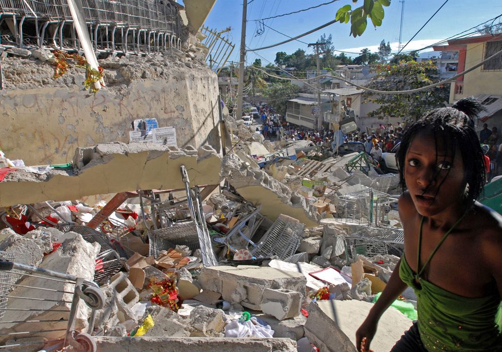 Trzęsienie ziemii w Haiti - fotoreportaże pokazujące oblicze tragedii 1