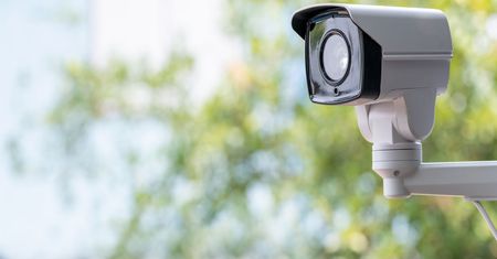 Pierwsza taka kara w Polsce. Zainstalował domowy monitoring i musi zapłacić 27 tys. zł