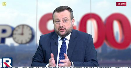 Adrian Klarenbach zadebiutował w TV Republika. Nie obyło się bez problemów