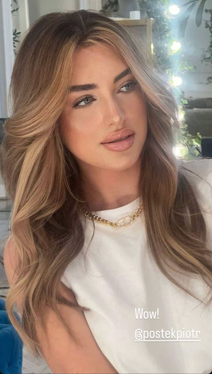 Caroline Derpienski już nie jest blondynką!