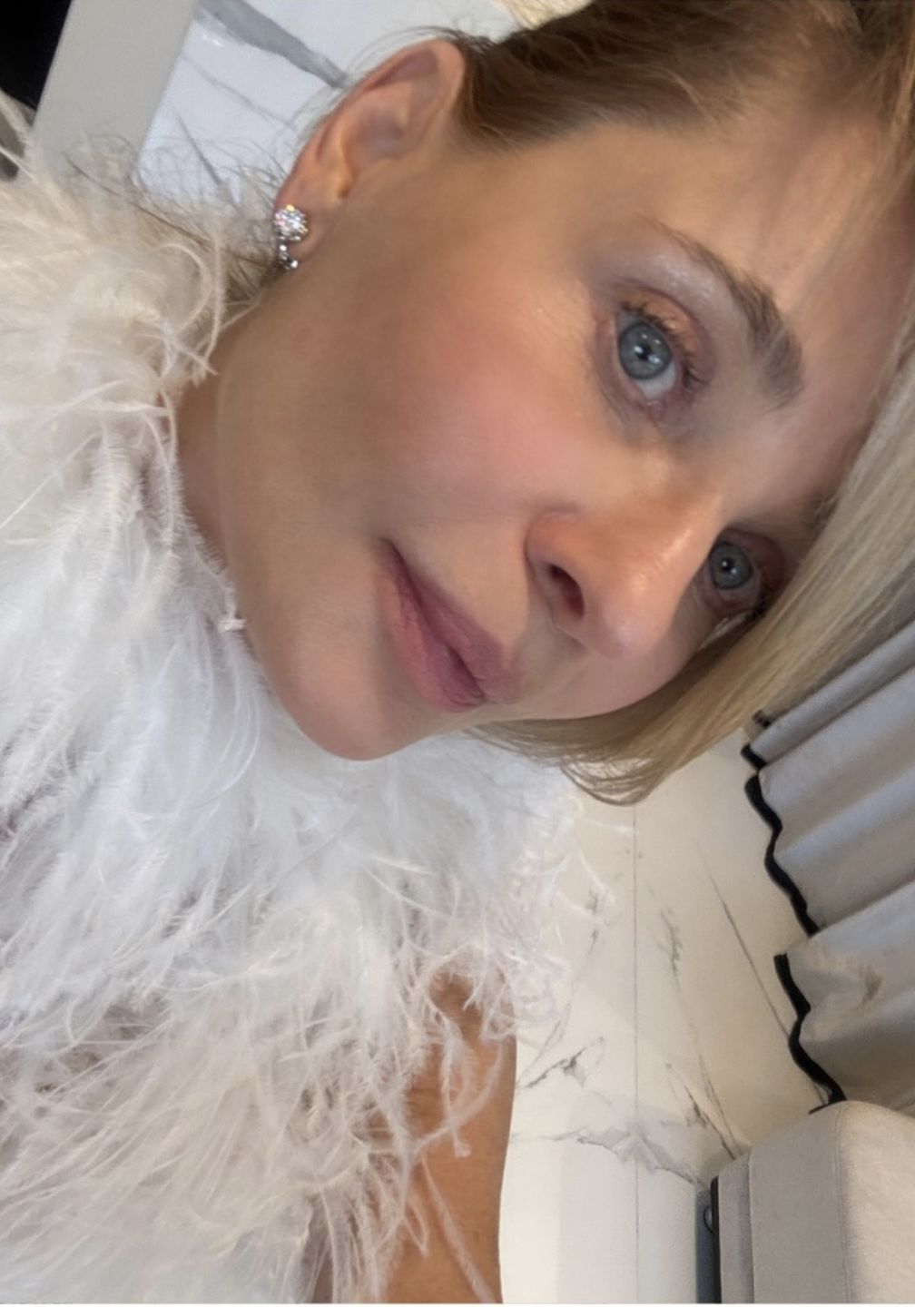 Aneta Kręglicka w bieli