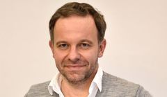 Piotr Jaroszewski kieruje zespołem KRK FM