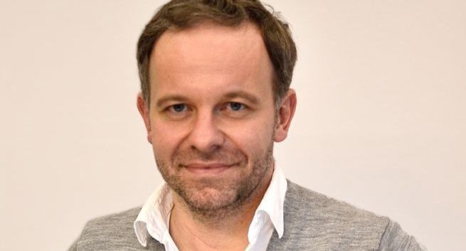 Piotr Jaroszewski kieruje zespołem KRK FM