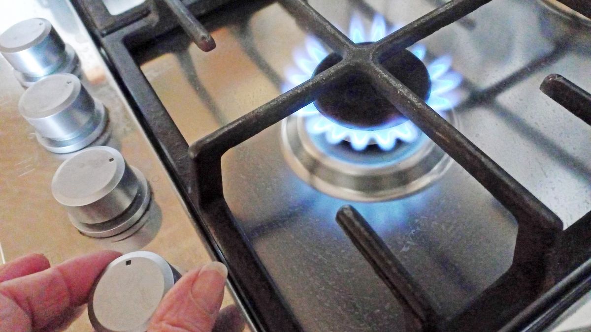 Gaz drożeje przed zimą. Magazyny rekordowo puste
