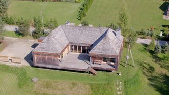 Oryginalny i zaskakujący dom w górach dla rodziny 2+2