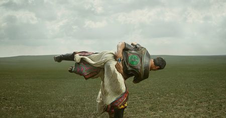 Portrety mongolskich zapaśników pokazują tradycyjny kult siły i męstwa