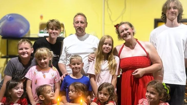 Dominika Clarke z mężem i 11. dzieci