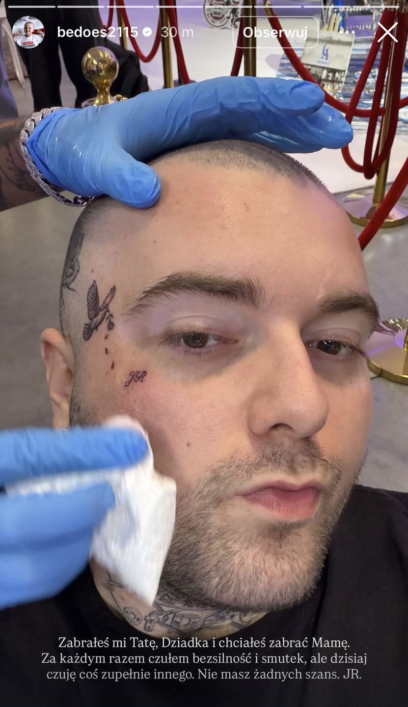 Bedoes zrobił tatuaż na twarzy 