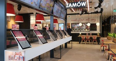 Masz dość świątecznego jedzenia? Sprawdź, gdzie w Lublinie zjesz kubełek KFC w Wielkanoc