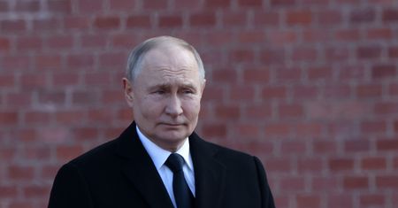Więcej na ropę niż na pomoc Ukrainie. UE wciąż wspiera rosyjski budżet
