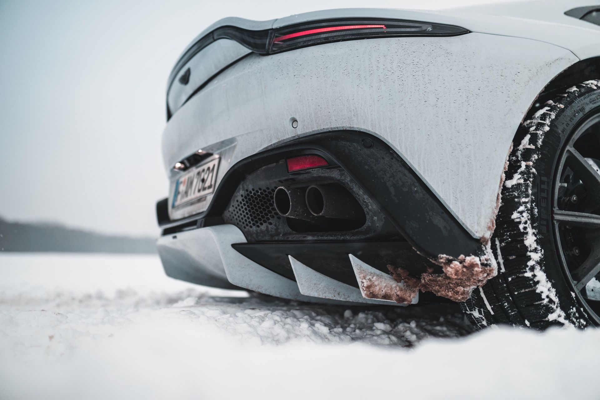 Aston Martin Vantage (2022)