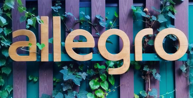 Allegro wyłożyło 1,4 mld zł na swoje akcje. Skorzystał czołowy inwestor