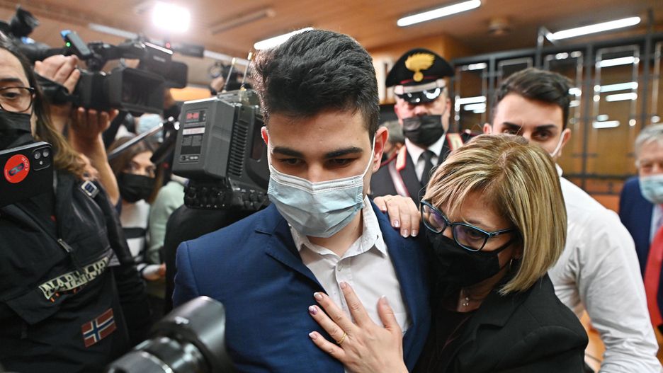 Włochy. Zabił ojca, ratował matkę. Alex Pompa niewinny 