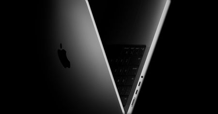Apple właśnie zaprezentował nowe Macbooki. I zabrał zasilacz