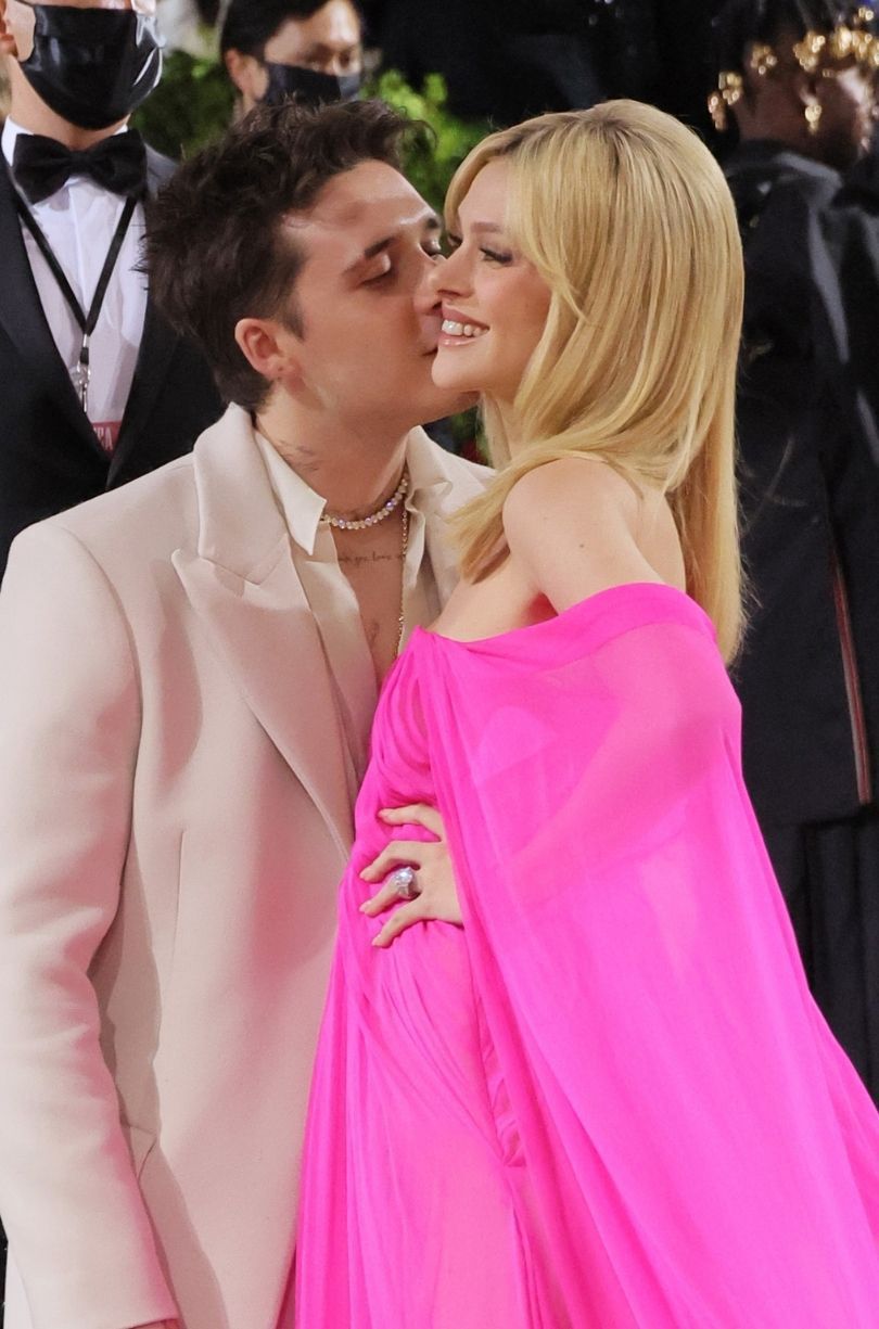 Gala MET 2022. Brooklyn Beckham i Nicola Peltz debiutują na salonach jako małżeństwo