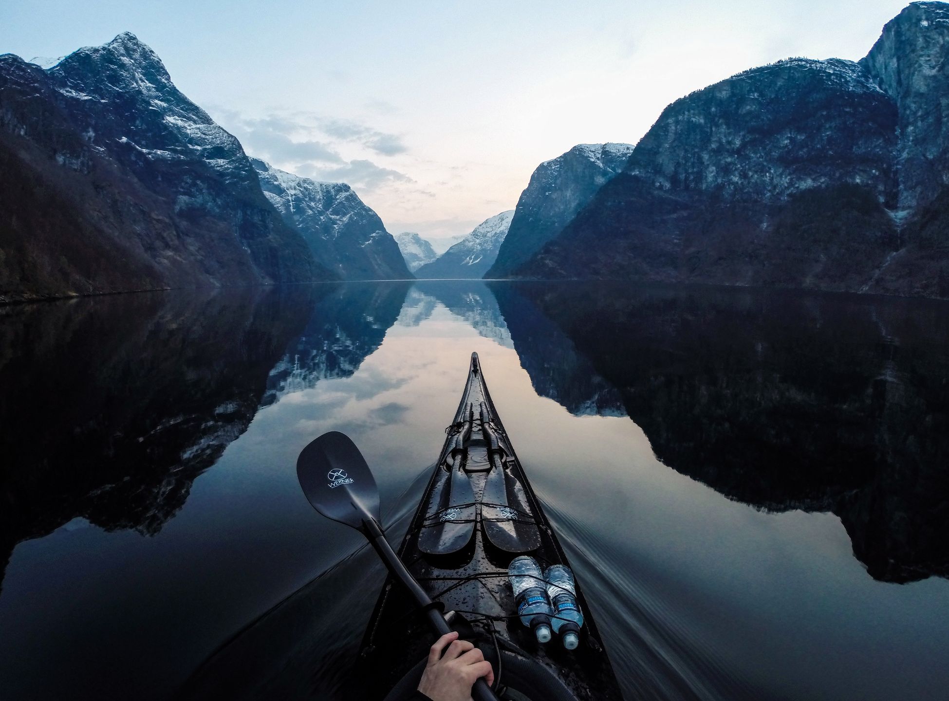 Niesamowite norweskie fiordy z perspektywy kajaka Tomasza Furmanka 11