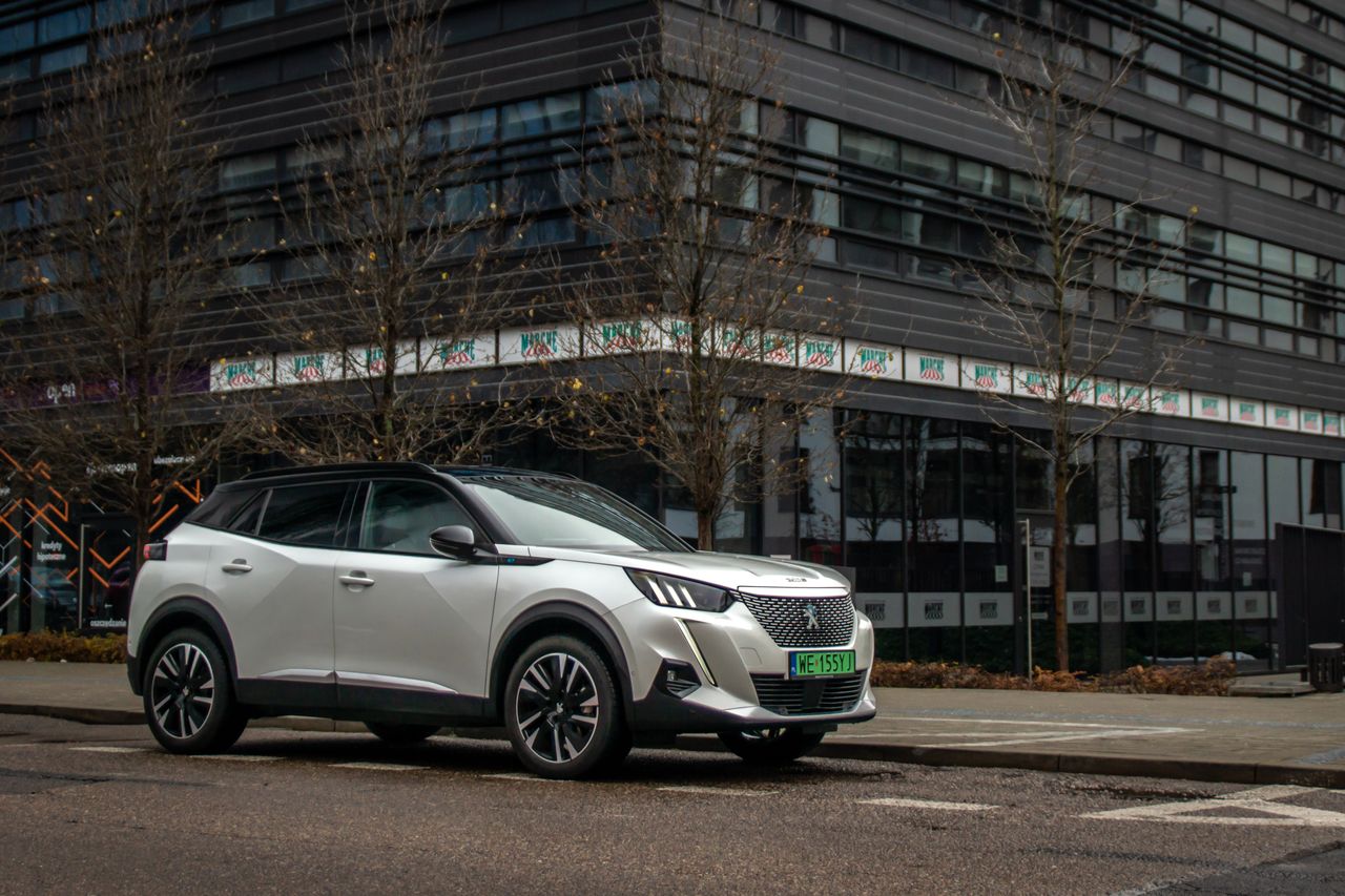 Test: Peugeot e-2008 GT – angażujący elektryk, który ma ten sam problem co spalinowy odpowiednik