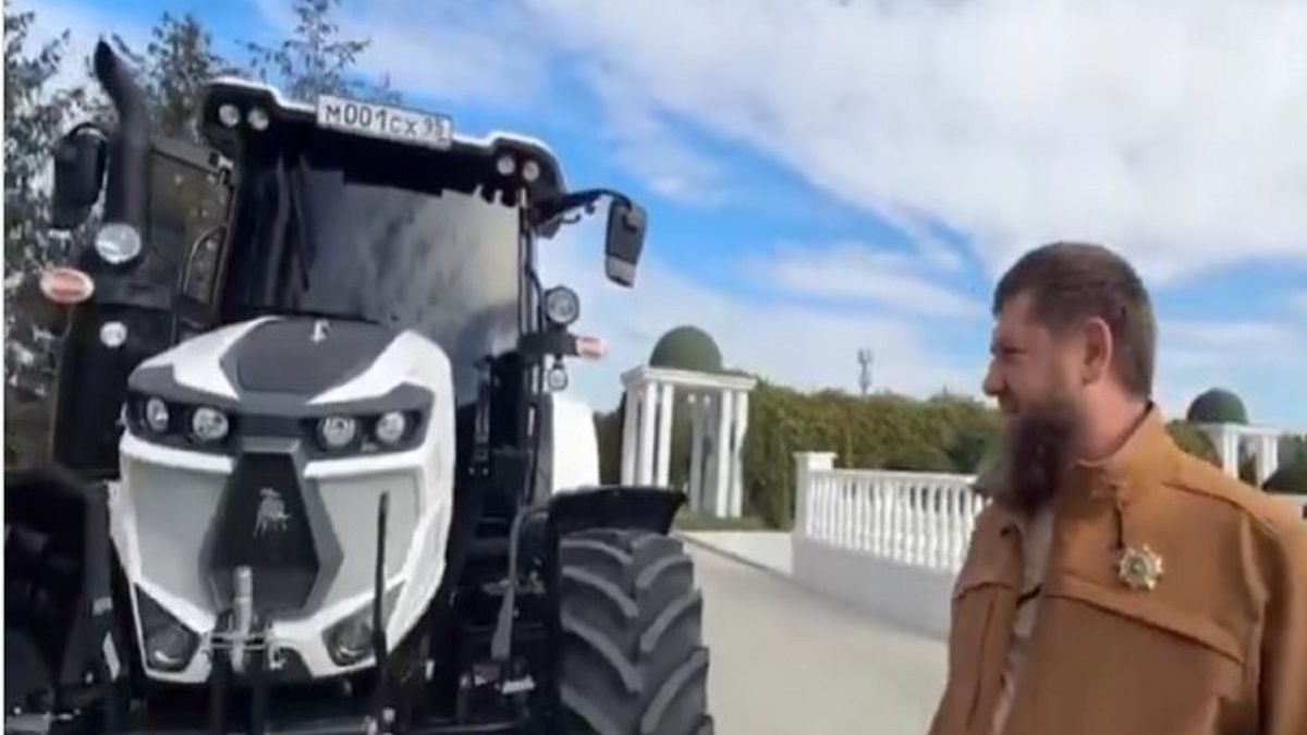 Kadyrow otrzymał traktor lamborghini.