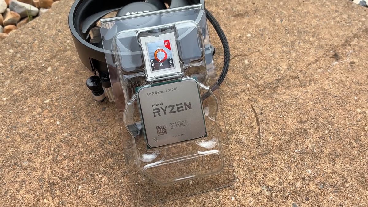 Procesor AMD Ryzen 5 5500F jest sprzedawany z chłodzeniem