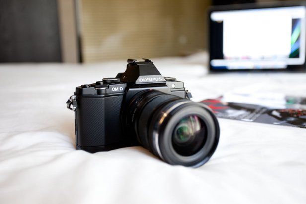 Olympus OM-D E-M5 - technologia XXI wieku w obudowie sprzed lat [wideotest] 1