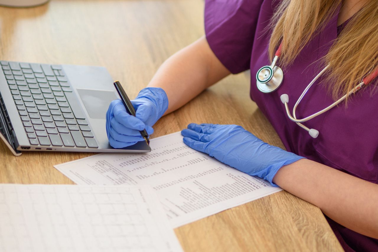 Resort chce limitu zarobków. Lekarze: najgorszy pomysł z możliwych