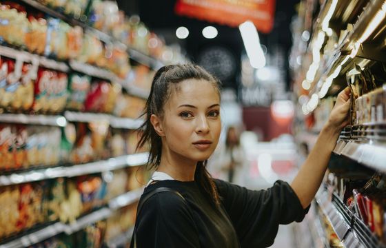 Niższe ceny codziennych zakupów. Gdzie najtaniej w sierpniu?