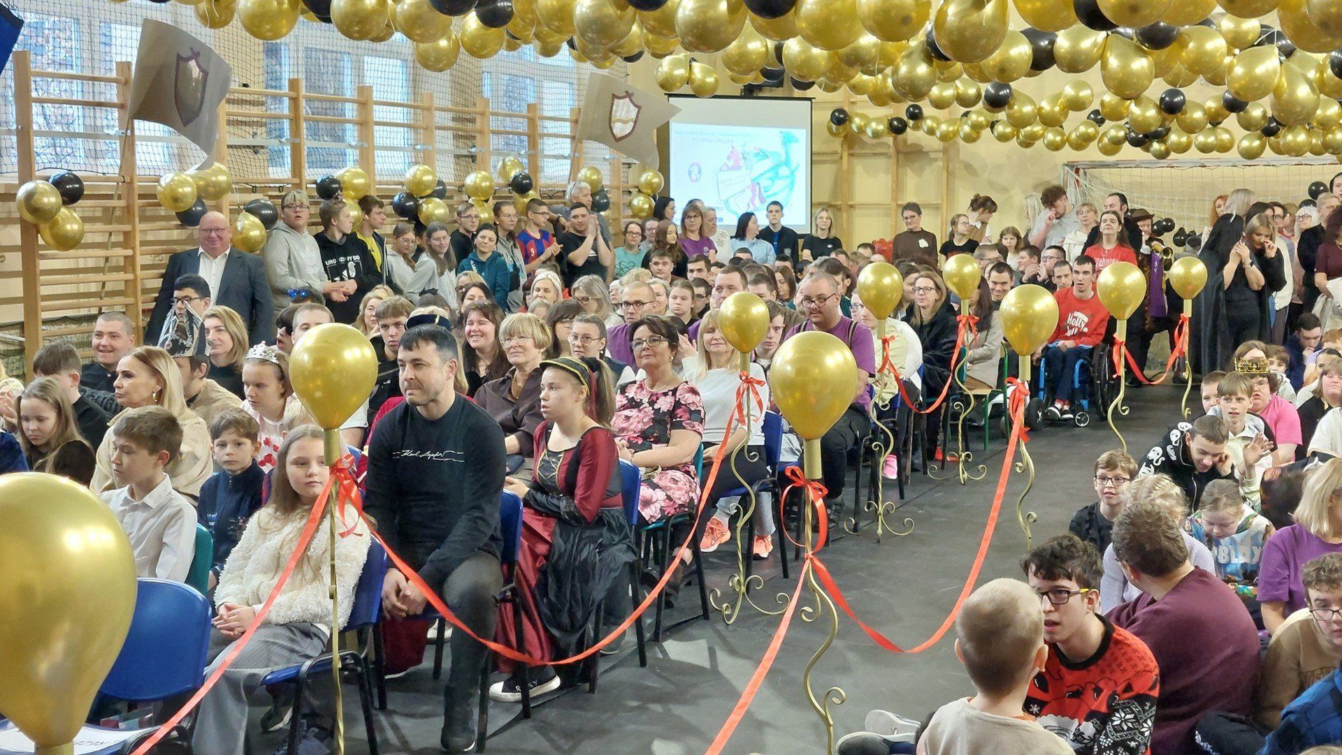 Tak przebiegały obchody Międzynarodowego Dnia Osób z Niepełnosprawnościami w Zespole Szkół nr 3 we Włocławku, 3 grudnia 2025 roku.