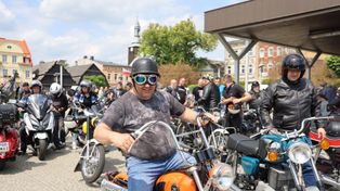 Parada motocyklowa w Rakoniewicach. Setki miłośników dwóch kółek na ulicach miasta