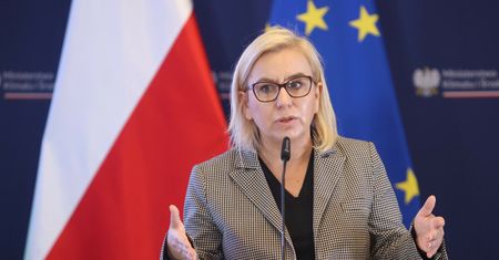 Niższe rachunki za prąd. Wiadomo, ile będzie kosztować zamrożenie cen energii na 2025 r.