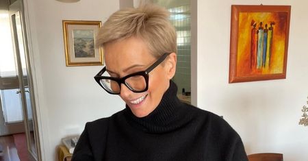 Paulina Smaszcz prosto z Włoch chwali się pierwszym zdjęciem z WNUCZKĄ! "Nasz świat zakwitł na nowo" (FOTO)