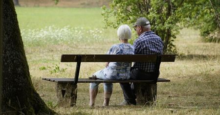 Ciężka dola emeryta. Seniorzy mają już ponad 10 mld zł długu