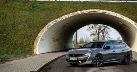 Pierwsza jazda: Peugeot 508 PSE - taki jest najmocniejszy lew w historii