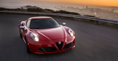 Alfa Romeo 4C w wersji na rynek amerykański w obszernej galerii zdjęć