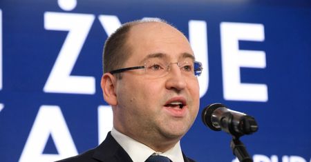 Rekonstrukcja rządu. Adam Bielan o napięciach w obozie rządzącym