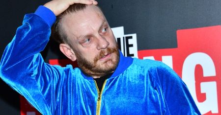 Bartosz Żukowski wygląda CORAZ LEPIEJ! Pokazał się w mieszkaniu znanej polityk (FOTO)