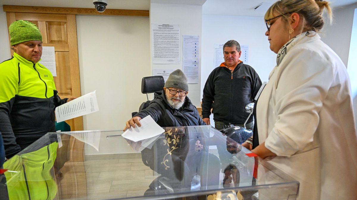 Republika przedstawiła wyniki własnego exit poll. Bardzo się różnią?