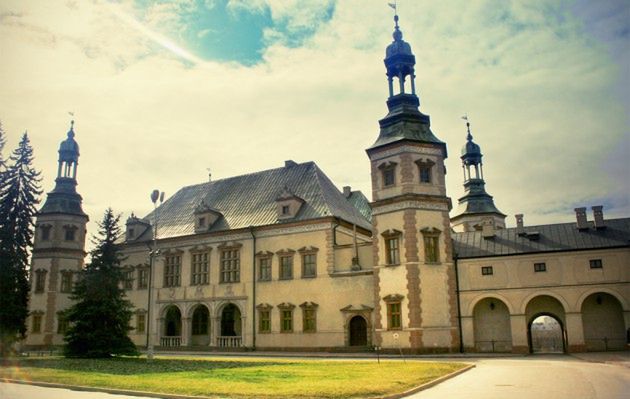 Pałac w Kielcach perła baroku architektury europejskiej