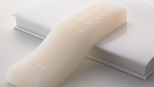 Żelowy pilot Panasonica sztywnieje po dotknięciu 1